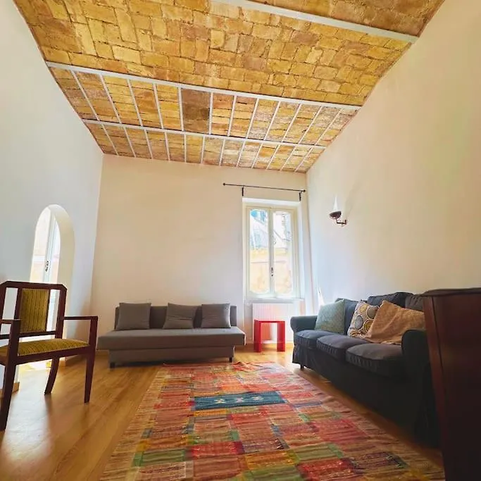 Cozy Apartment At The Heart Of The Eternal City-1
