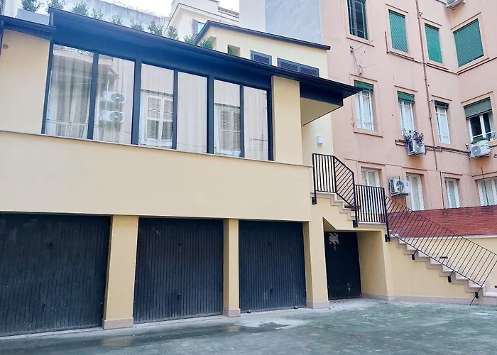 YCH-Casa Indipendente in zona Prati