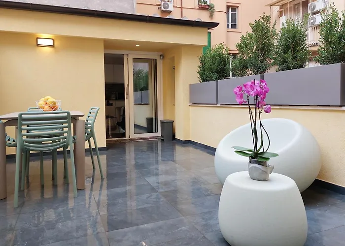 YCH-Casa Indipendente in zona Prati